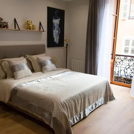 Charming In The Heart Of The Pedestrian Area
